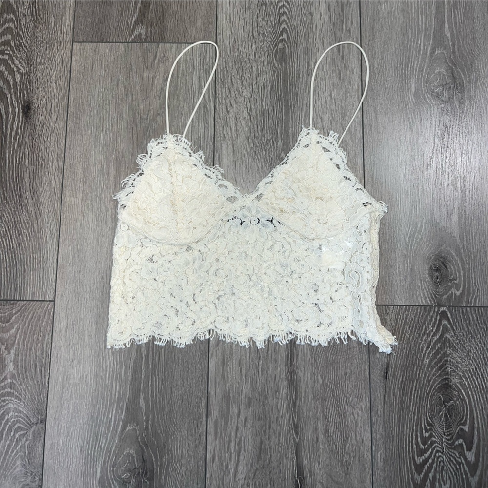 *SOLD* ZARA Lace Crop Top🤍 - Picture 2 of 7
